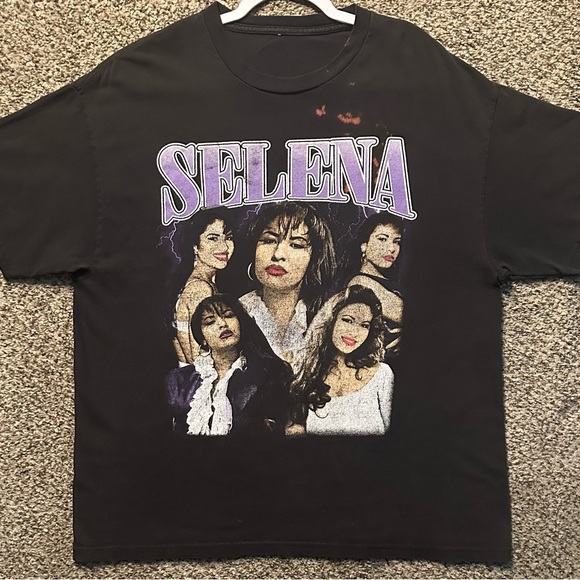 Vintage Selena graphic tee - Picture 1 of 5